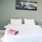 Plus Hotel