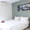 Plus Hotel