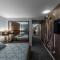 Deluxe Jacuzzi Apartment by LIUKSAI