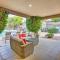 Condo with Pool Access, 5 Mi to Tempe Diablo Stadium - 坦培