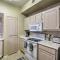 Condo with Pool Access, 5 Mi to Tempe Diablo Stadium - 坦培