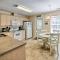 Oak Island Cottage - Walk to Beach and Intracoastal!