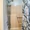 7 miles to State Park Poconos Getaway with Deck! - Albrightsville