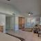 Game Room, Fire Pit and Putting Green Glendale Home - 凤凰城