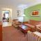 Holiday Inn Express & Suites Niagara Falls, an IHG Hotel