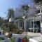 Vrohaki Studios & Rooms