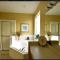 7 Bedroom, 6 bath and pool near Disney in Emerald Island 4 King Master Suites