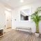 Hotel TESLA - Smart Stay Garni