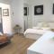 M207 West Perth Studio Apartment near Kings Park