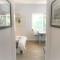 M207 West Perth Studio Apartment near Kings Park