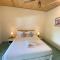 Jukung Dua Guest House