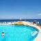 Centric and Modern Penthouse close to Amenities