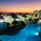 Large house with garden and direct access to the pool