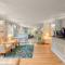 Admirals Inn Resort