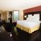 Holiday Inn Express Hotel & Suites Ottawa West-Nepean, an IHG Hotel - Ottawa