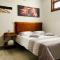 40 Amigos Hotel