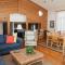 40399 Beachcomber Rd Home