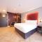 Roomzzz York City