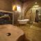 Roma Cave Suite