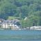 Au bord du lac d’Annecy, logement type Loft, dans résidence avec plage et ponton privée