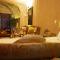 Roma Cave Suite