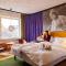 Hotel Rival