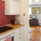 Perfect Central City Location - Parking - 3 Beds - 2 Bedrooms