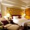 THE LEES Hotel