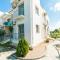 Beautiful & Quiet Two-Bedroom Apartment with Private Garden Lukomorye C1