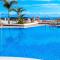 Superlative apartment with spectacular ocean views
