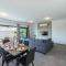 Villa Marlene, walking distance to Coral Beach!
