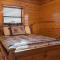 Shady Nook with Private Hot Tub - Broken Bow