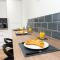 Charming 2 Bedroom House - Free Parking - Great Location