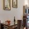 Hostie Eshana - Stylish 2BHK Duplex apt near Golf Course Road - Gurgáon