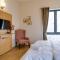Hostie Eshana - Stylish 2BHK Duplex apt near Golf Course Road - Gurgáon