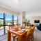 Acacia Bay Getaway - Lake Taupo Holiday Home