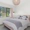 Kiwi Kuta with direct beach access -Matarangi Home