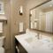 Holiday Inn Express Hotel & Suites Waco South by IHG