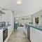 The Blue Cottage with WiFi- Waipu Holiday Home