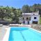 Villa LAS ENCINAS-en el pueblo de Esporles- Mallorca