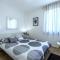 Iris beach apartments