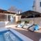 Villa San Tonini Deluxe Apartment with private heated swimming pool - Mravince
