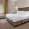 Candlewood Suites Athens, an IHG Hotel - Атенс