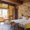 Provence Rose Lodge