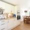 1 Springwater View