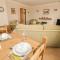 1 Park Nook Close