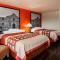 Super 8 by Wyndham Giddings - 吉丁斯