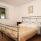 Apartments and rooms with parking space Tucepi, Makarska - 6901