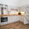 Lakeside Village Lodges & The Potting Shed