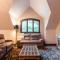 HIGHLANDS CASTLE overlooking Lake George plus 2 other CASTLES & SUITES